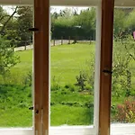 Feriehus Gutshaus Buberow - Haupthaus & Loft Fuer Seminare & Gruppen Gransee