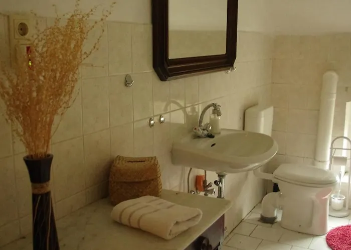 Gutshaus Buberow - Haupthaus & Loft Fuer Seminare & Gruppen * Gransee